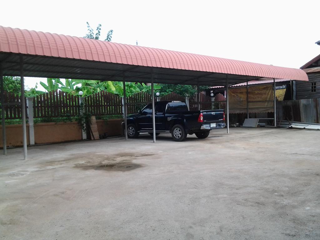 J-Safe Guesthouse Sukhothai Ngoại thất bức ảnh