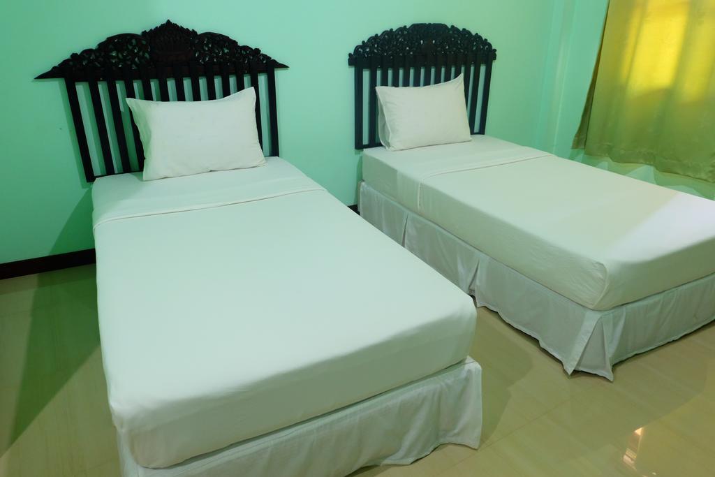 J-Safe Guesthouse Sukhothai Ngoại thất bức ảnh