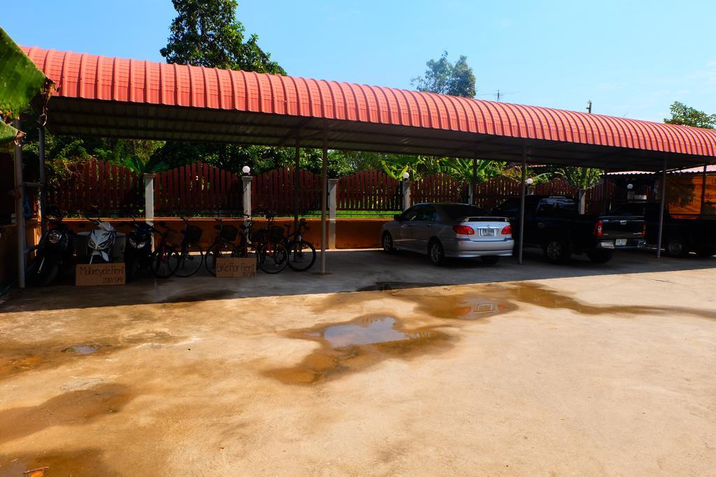 J-Safe Guesthouse Sukhothai Ngoại thất bức ảnh