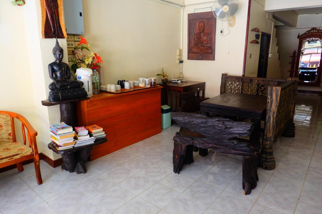 J-Safe Guesthouse Sukhothai Ngoại thất bức ảnh